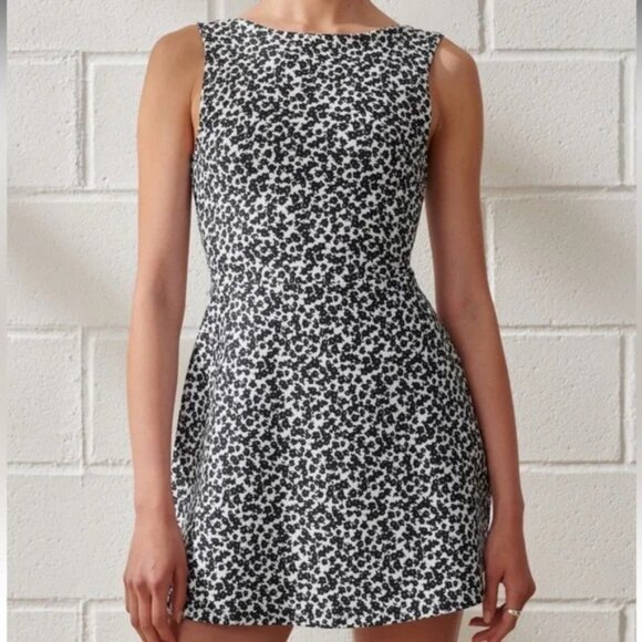 Active by Abercrombie | YPB sculptLUX Slash Mini Dress — NWT - Picture 6 of 16